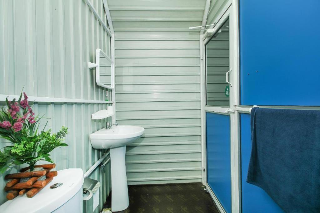 Airport A4 Transit Hub - Eco Chalets Katunayaka Exteriér fotografie